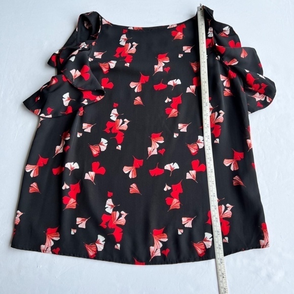 Banana Republic XS black top with red ginkgo leaf print - Picture 7 of 9